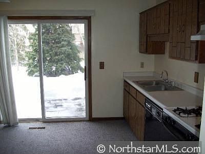 2nd image of 390 Clover Leaf Pkwy NE