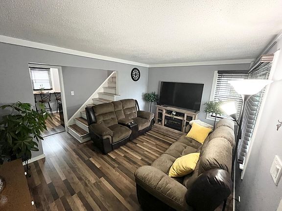 5th image of 1635 Stewart Ave