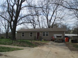 1157 S Hillcrest Ave, Springfield, MO 65802