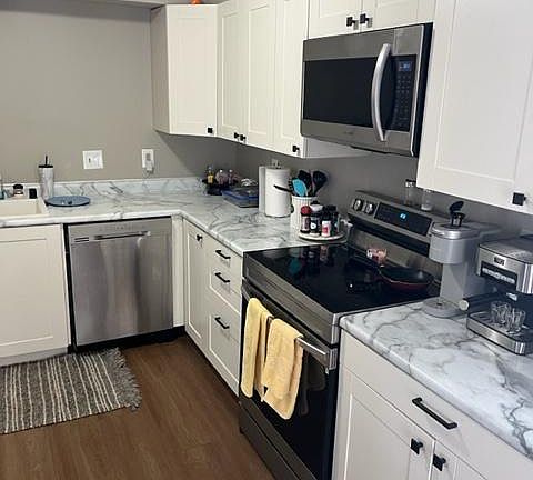 2nd image of 719 Losey Blvd N