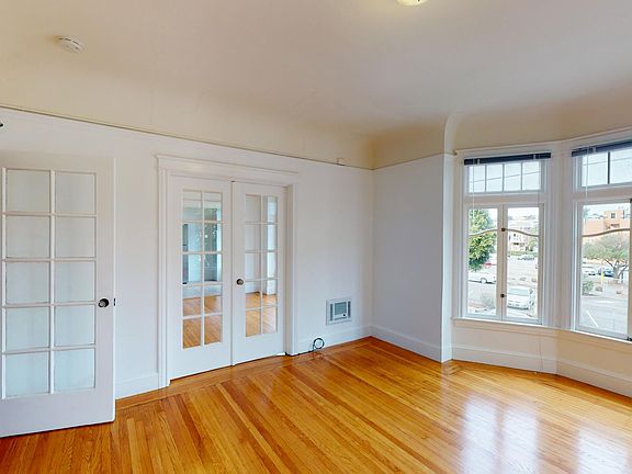 5th image of 291 Broderick St APT 1