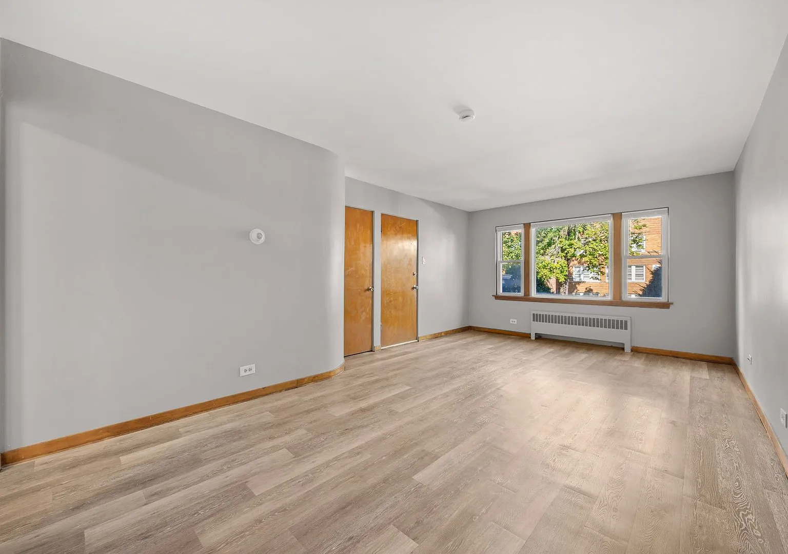 2 Bedroom apartment — Photo 2