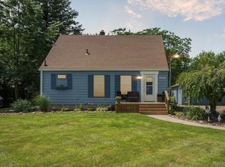 8040 Seymour Rd, Gaines, MI 48436