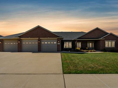 834 7th St SW, Dyersville, IA, 52040