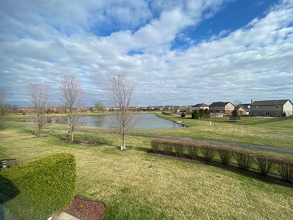 2nd image of 2776 Foxwood Dr