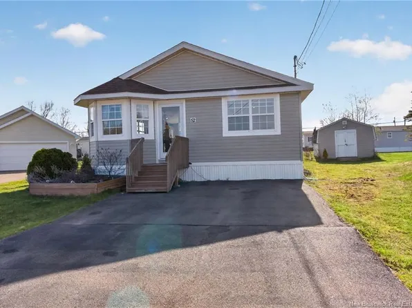 52 Richibuctou Ln, Dieppe, NB E1A 7N1