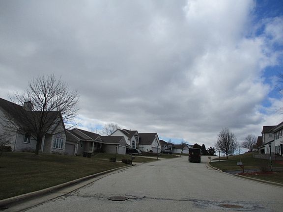 4th image of 628 Woodland Cir