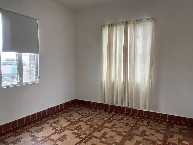 1 bed, 1.0 bath, 750 sqft, $1,000 — Photo 2