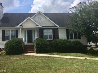 5550 Bridgegate Dr, Winston Salem, NC 27106