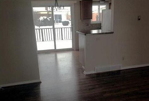 Kitchen entry