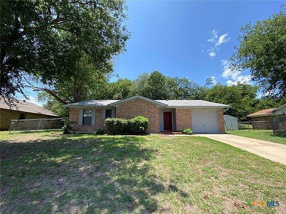 2nd image of 3006 Persimmon Dr
