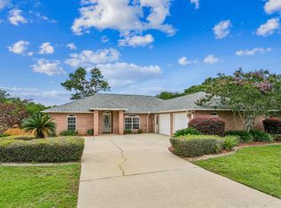 652 Ashford Rd, Cantonment, FL 32533