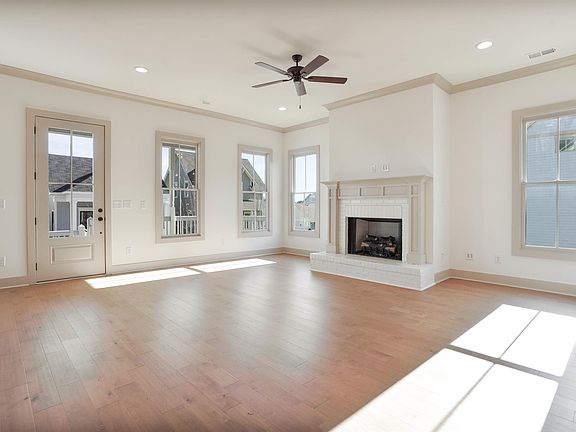 5th image of 478 Restoration Dr