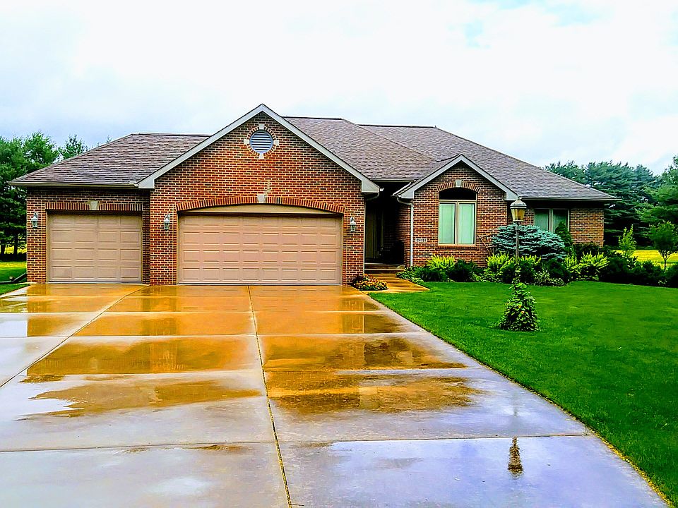 1st image of 24151 Villa Ct