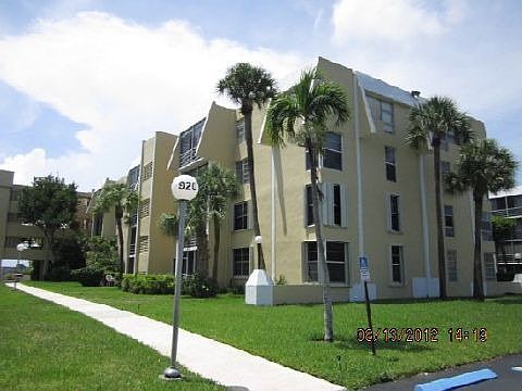 1st image of 920 NE 199th St APT 217