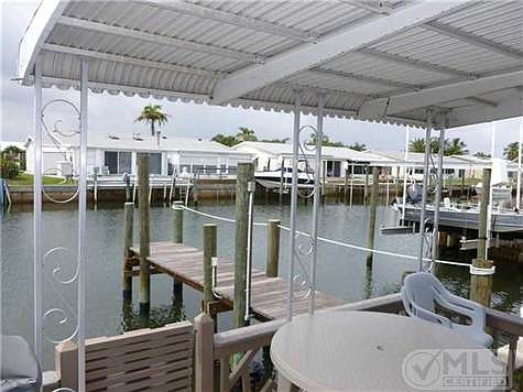 PRIVATE DOCK & DECK