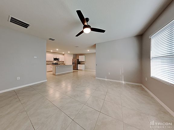 3rd image of 313 Charles Dr