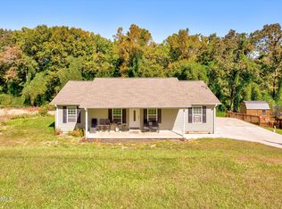 525 Westbury Dr, Clinton, TN 37716