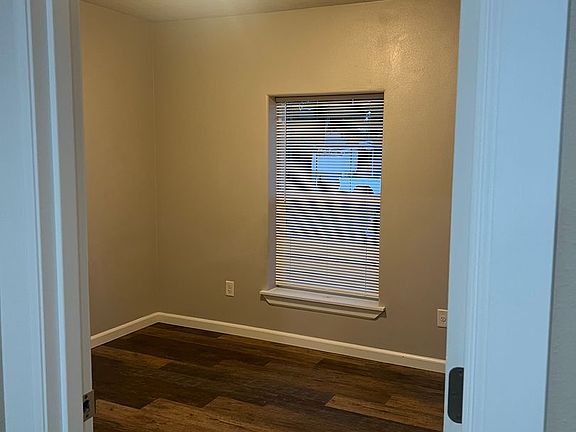 3rd image of 4780 Burlwood Loop SE