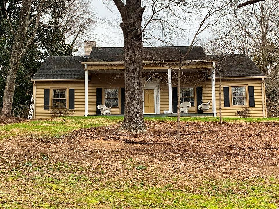 1st image of 415 Dogwood Dr