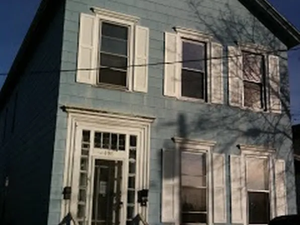 486 1st Ave, Troy, NY 12182