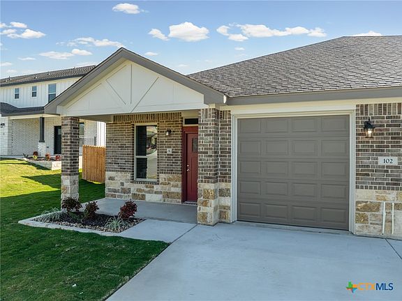 5th image of 102 Logan Ct