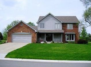 25 Hampshire Ct, Noblesville, IN 46062