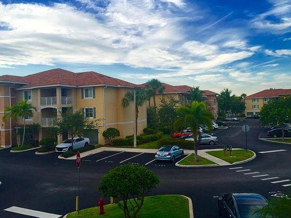 2nd image of 6426 Emerald Dunes Dr APT 305