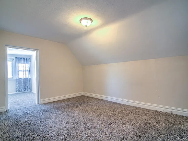 86 N Pearl St — Photo 20