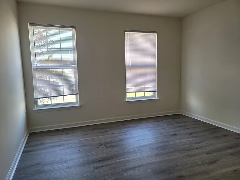 1808 Whispering Meadow Ct — Photo 38