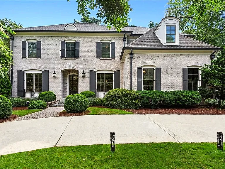 2115 Howell Mill Rd NW — Photo 3
