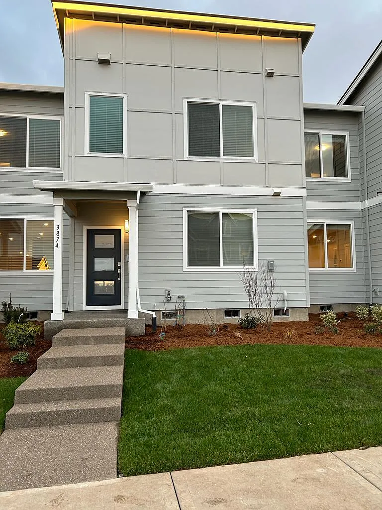 3 bed, 2.5 bath, 1612 sqft, $2,800 — Photo 2