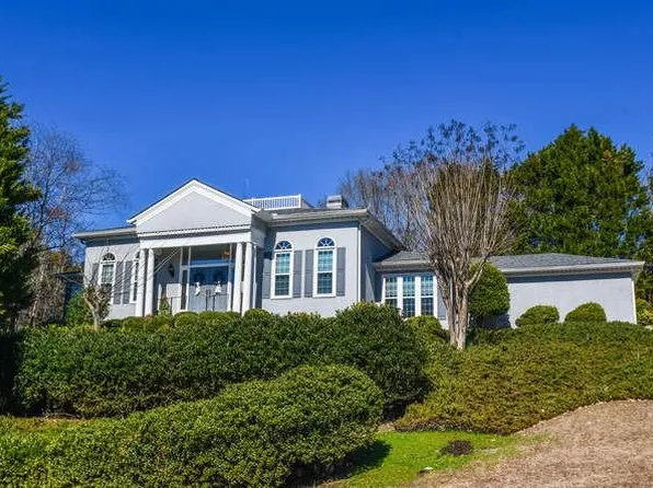 2901 Club Pl, Gainesville, GA 30506