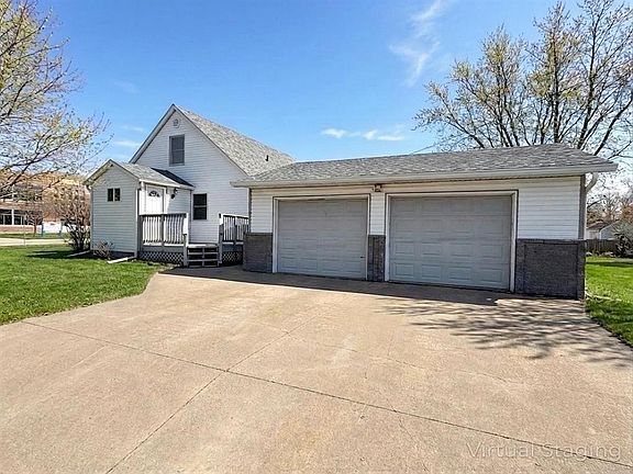 2nd image of 35 Phipps Avenue