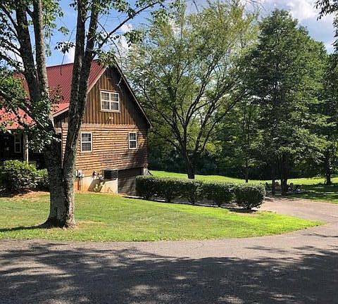 5th image of 190 Vine Dr