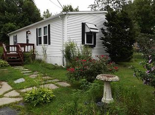 17 Gesualdi Dr, Glocester, RI 02814