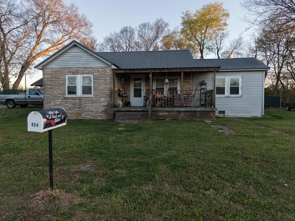 404 McMurtrey St, Saint Joseph, TN 38481