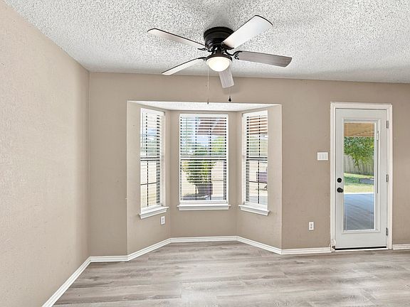 5th image of 316 Janis Ln