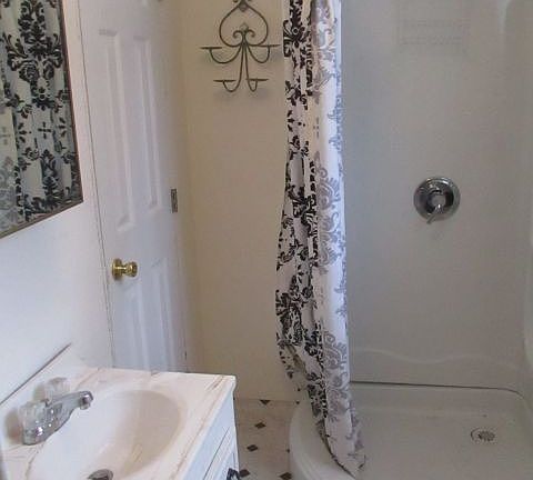 5th image of 608 1/2 S 32nd St