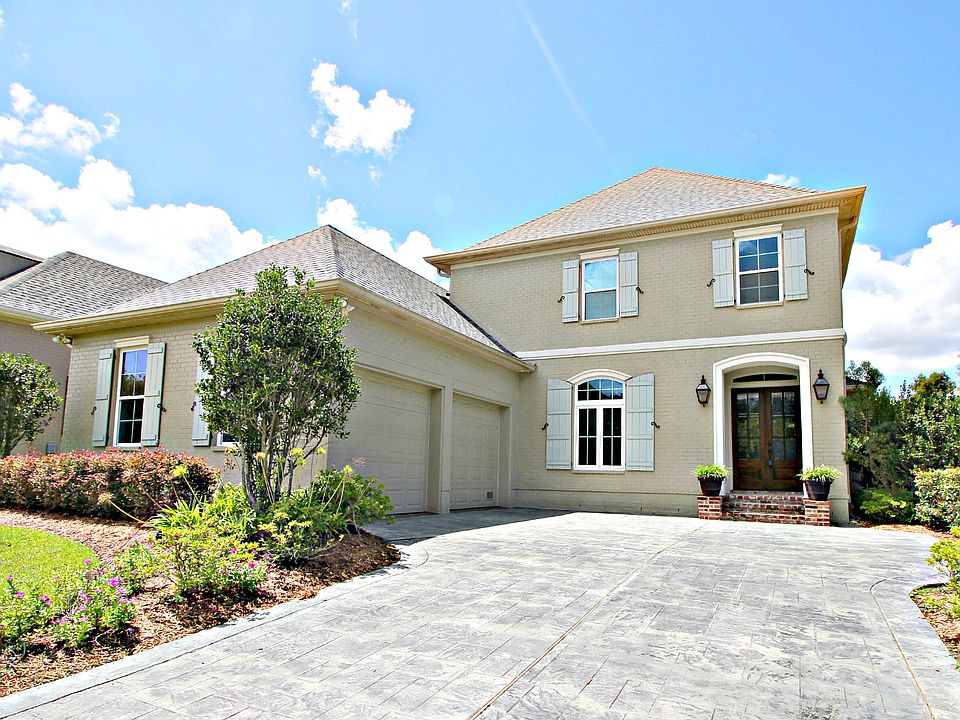 1st image of 8 Bear Creek Dr