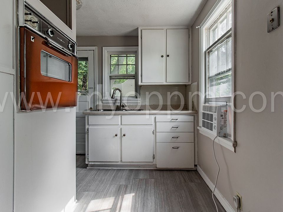 1st image of 9 Martinview Rd