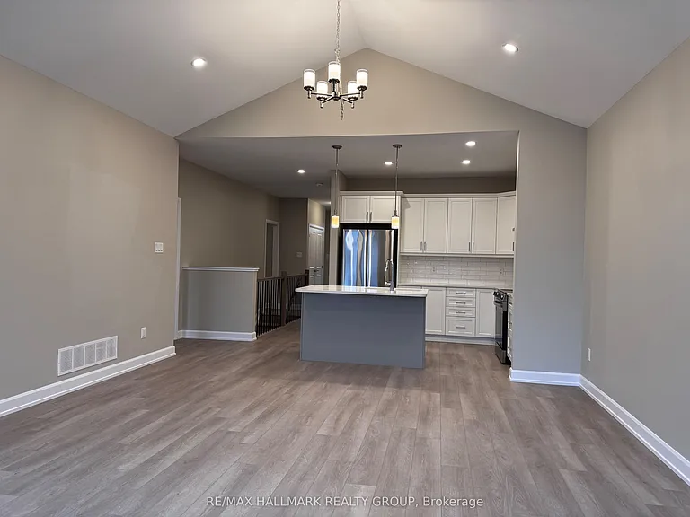 1485 Flanders Rd — Photo 9