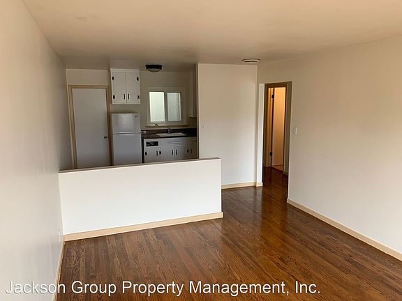 2nd image of 4240 Mission St APT 1