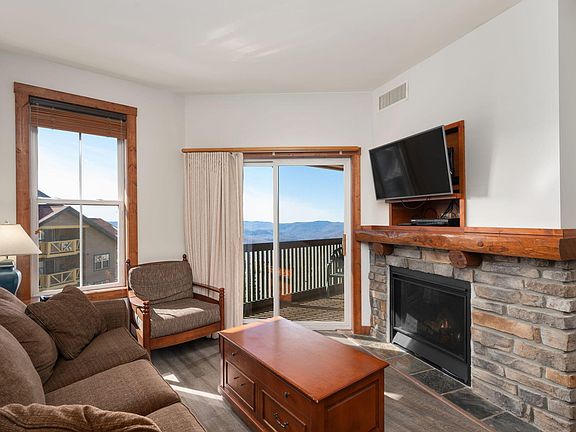 5th image of 410 Highland House #26209