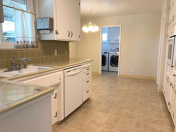 4th image of 3314 Amherst Ln