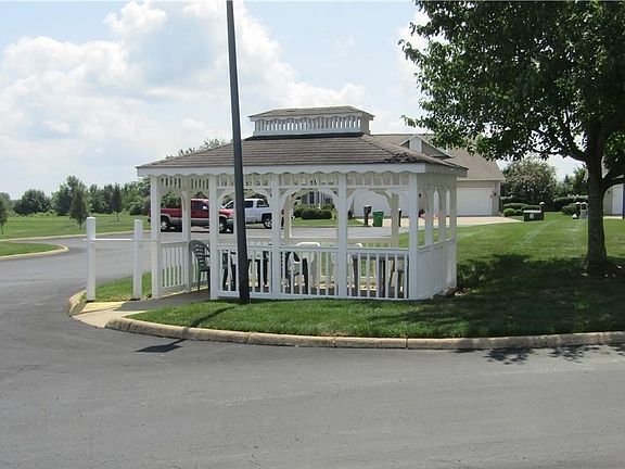2nd image of 413 Coventry Ct