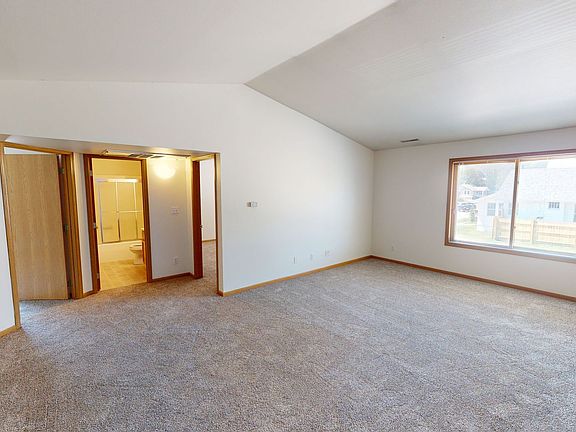 4th image of 101 N Hyland Ave Unit 8