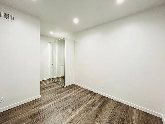 5th image of 1227 21st St APT 4