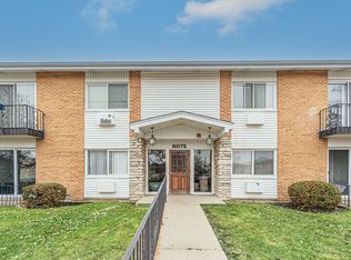 8872 N Jody Ln #2E, Des Plaines, IL 60016