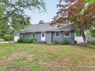 943 Grandridge Ct, Holland, MI 49423